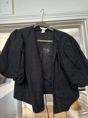 H&M Black Eyelet Puff Sleeve Open Front Blouse